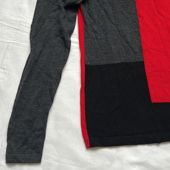 ⭐️ARMANI Exchange Wool V Neck Sweater⭐️ - Picture 2 of 10